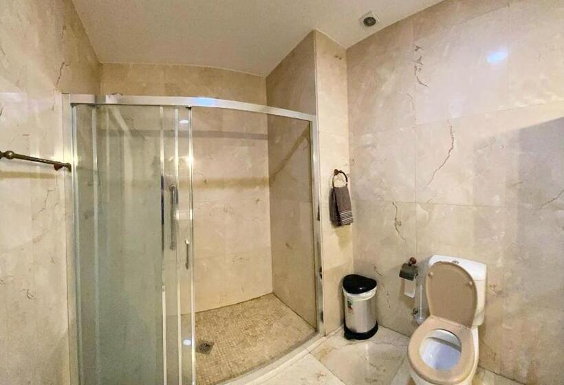تختخواب در اتاق مشترک, Hostel Penedes