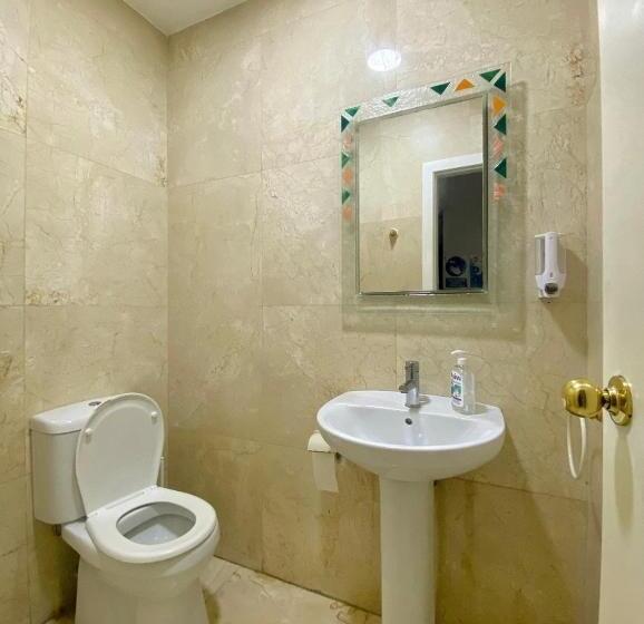 تختخواب در اتاق مشترک, Hostel Penedes