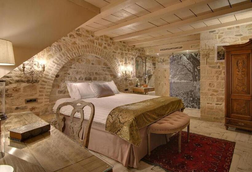 Номер Deluxe Кровать Кинг, Kamares Historic Boutique Hotel & Spa