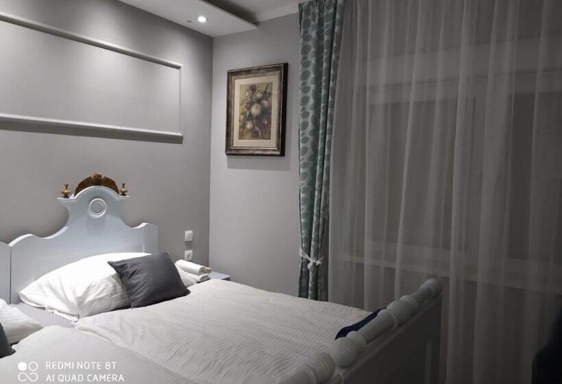 Студио Стандарт с Террасой, Villa Lucia   Apartments&rooms