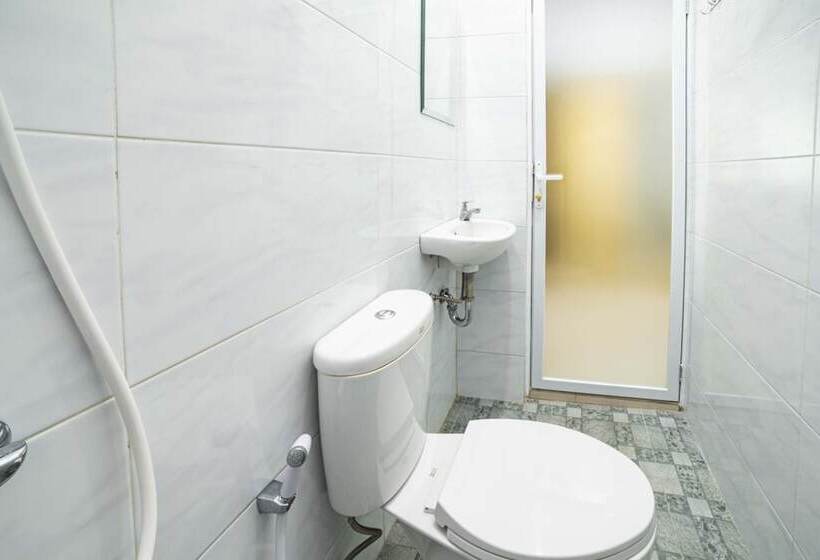 Номер Стандарт, Reddoorz Plus Near Thamrin Plaza Medan
