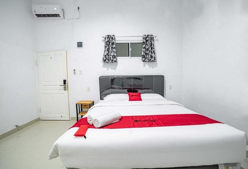 Номер Economy, Reddoorz Plus Near Thamrin Plaza Medan