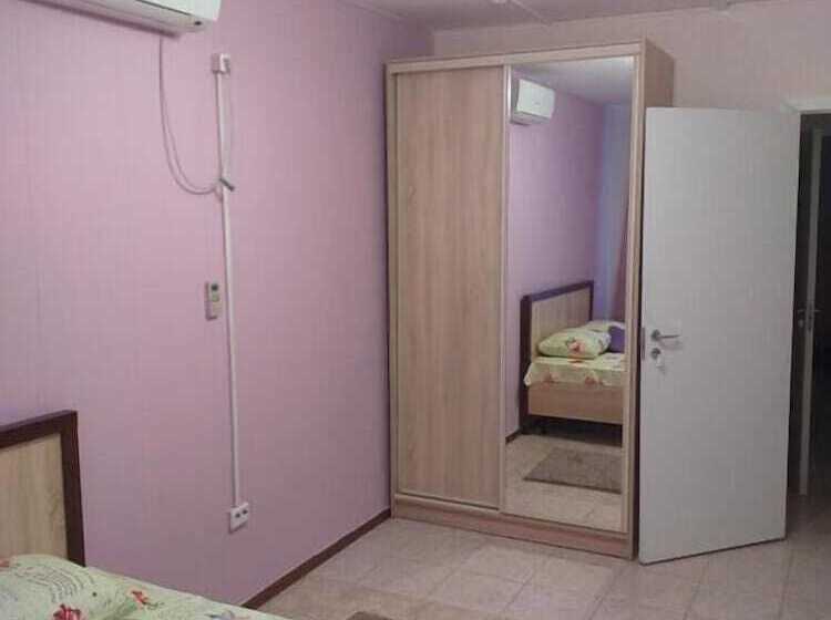 Aile Odası, Best Hostel