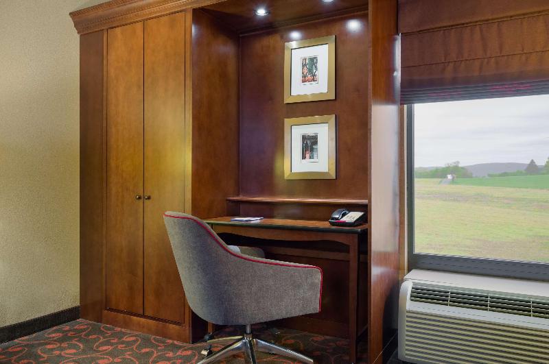 스위트, Larkspur Landing Carlisle