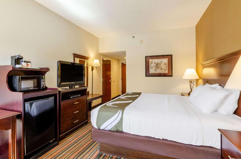 Номер Стандарт Кровать Кинг Адаптированный для Инвалидов, Quality Inn Danville   University Area