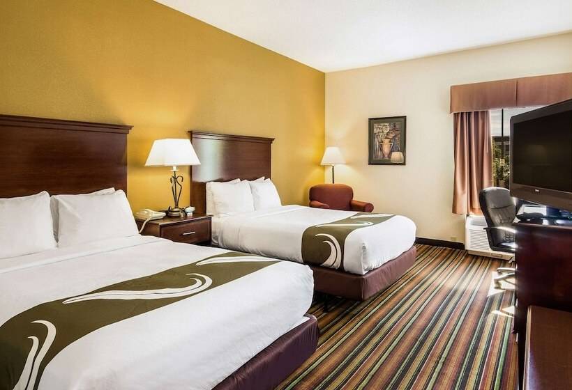 Номер Стандарт 2 Двуспальные Кровати, Quality Inn Danville   University Area