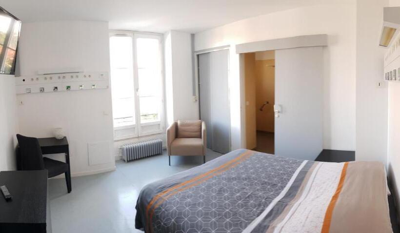 Номер Стандарт, Hôtel Labat