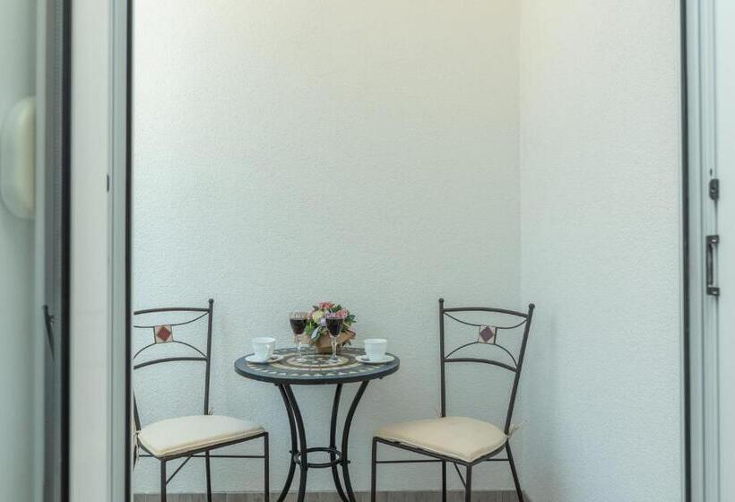 חדר סטנדרט עם מרפסת, Villa Lux