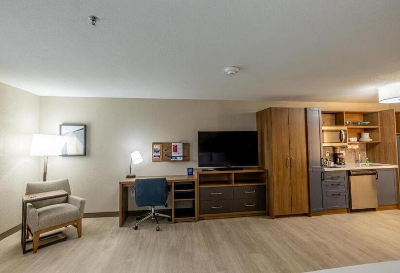 استودیوی استاندارد, Candlewood Suites Wichita Northwest, An Ihg
