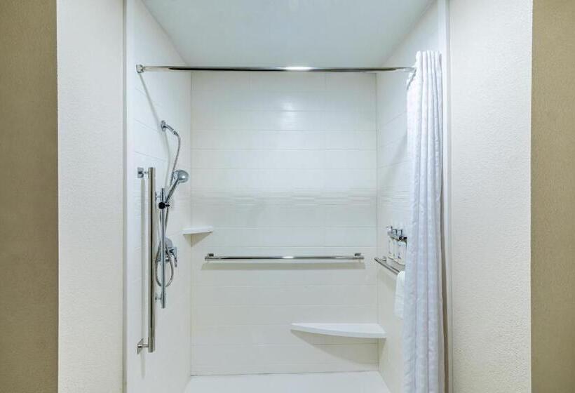 استودیوی استاندارد با تخت دو نفره بزرگ, Candlewood Suites Wichita Northwest, An Ihg
