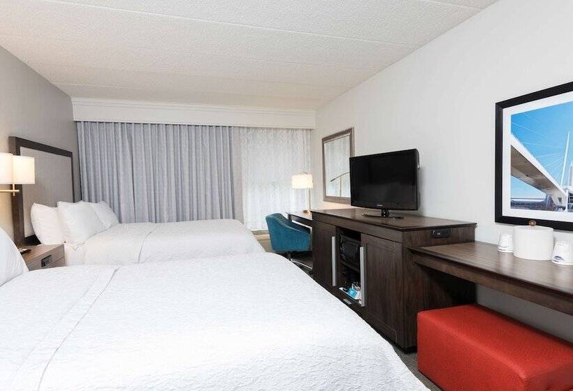 带2个双人床的标准工作室, Hampton Inn By Hilton Milwaukee Northwest