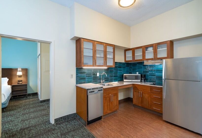 סוויטה מותאמת לאדם עם מוגבלויות, Staybridge Suites Memphis Poplar Ave East, An Ihg