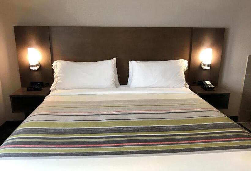 Люкс с гидромассажем, Country Inn & Suites By Radisson Mt. Pleasantracine West Wi