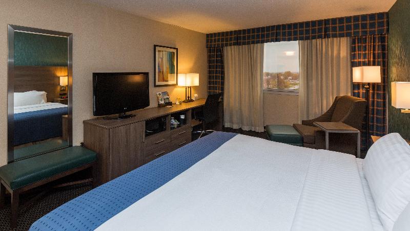 اتاق استاندارد با تخت بزرگ, Holiday Inn Des Moines Downtown Mercy Campus, An Ihg