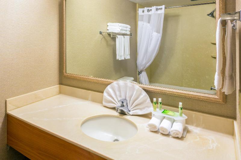 キングサイズベッドのスタンダードルーム, Holiday Inn Express Roseburg, An Ihg