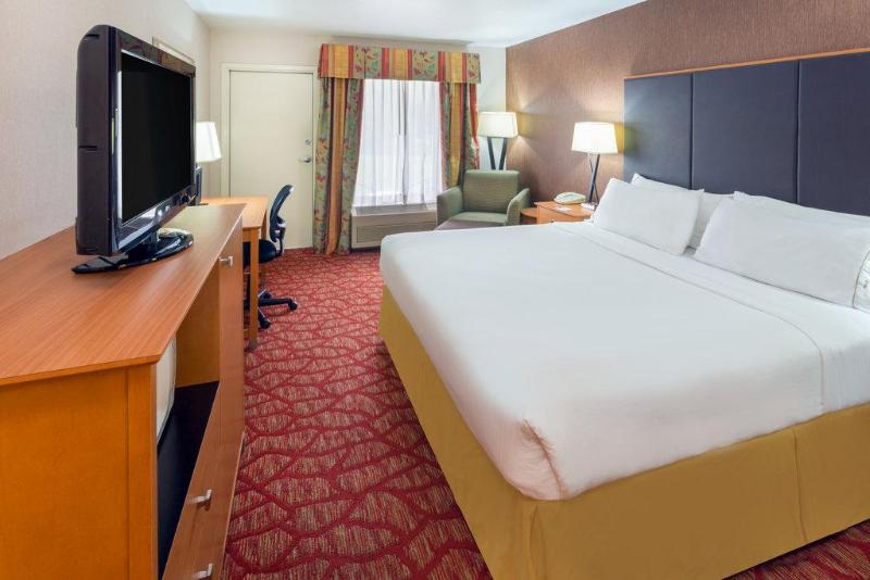 キングサイズベッドのスタンダードルーム, Holiday Inn Express Roseburg, An Ihg