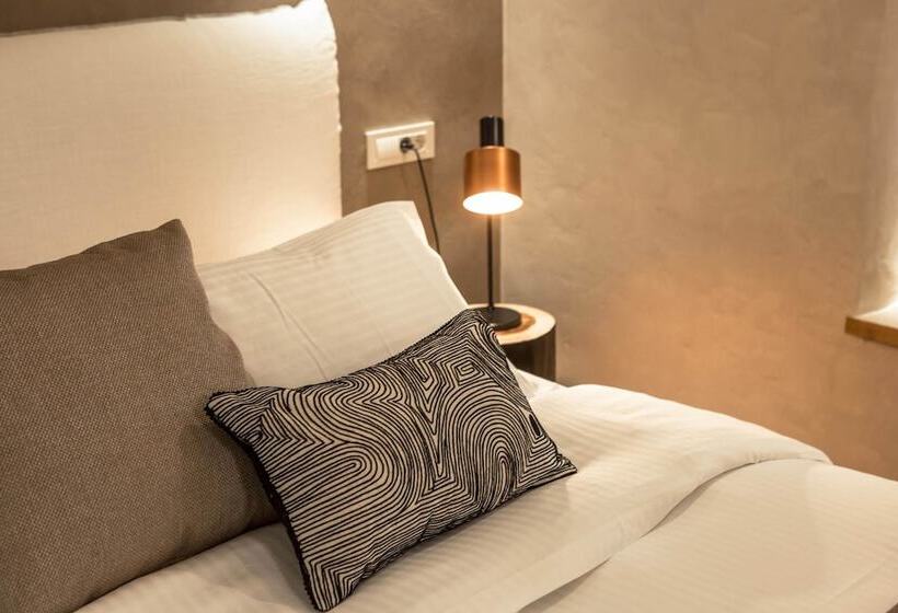سوییت, J&g Suites