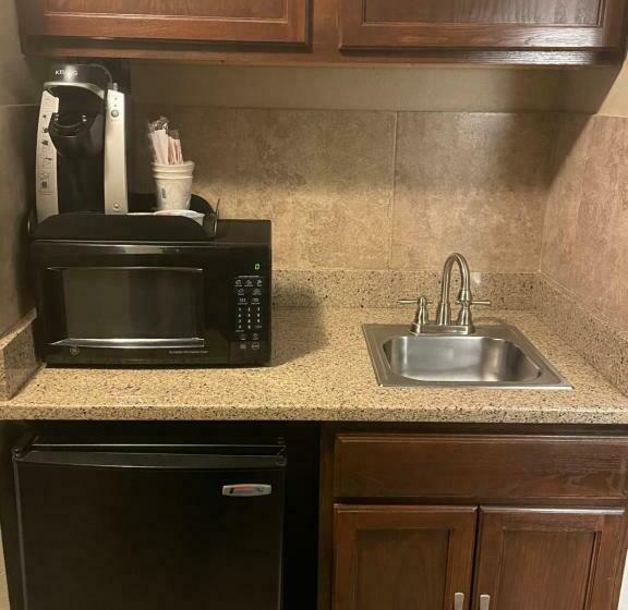 Escritório Deluxe, Stay Suites Formerly Known As Days Inn & Suites By Wyndham La Crosse Onalaska