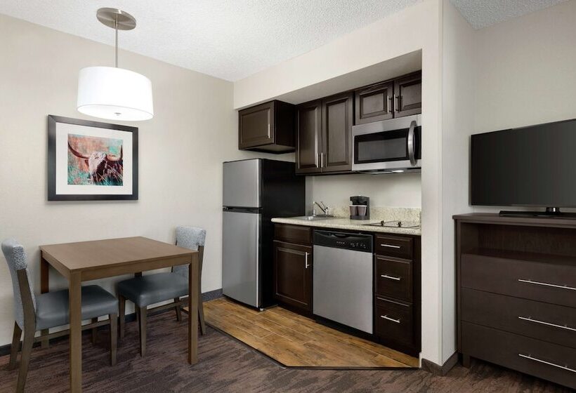 Suite, Addison Suites