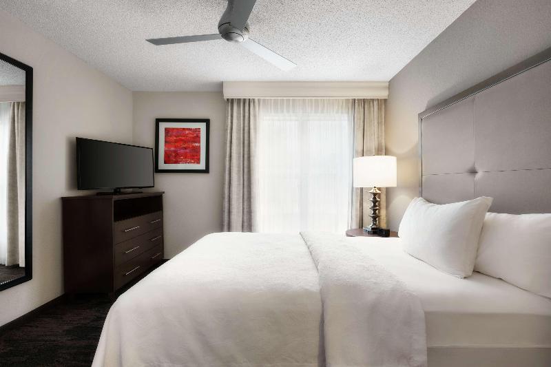 Suite, Addison Suites