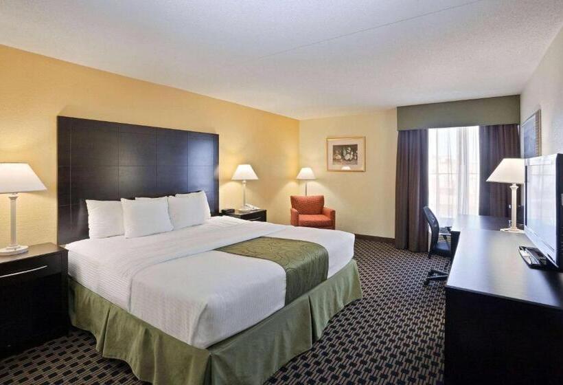 Номер Стандарт, La Quinta Inn & Suites By Wyndham Salina