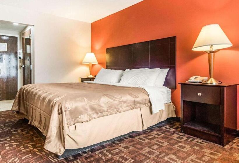 스위트 킹사이즈 침대, Quality Inn & Suites