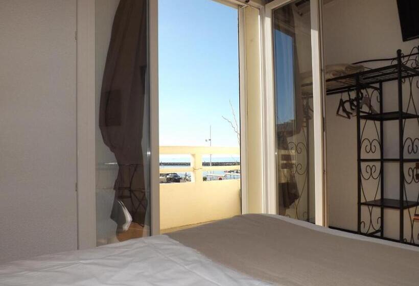 Номер Стандарт Вид на Море с Балконом, Hôtel Le Carnon