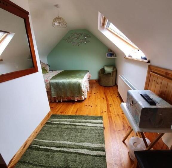 베이직 3인 룸, The Plough B&b