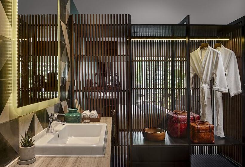 Номер Superior Вид на Бассейн, Baitong Hotel & Resort