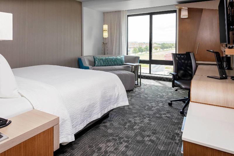 اتاق استاندارد با تخت بزرگ, Courtyard Pasco Tri Cities Airport