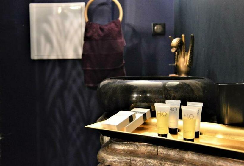 سوئیت با وان آب گرم, Salon Boyer