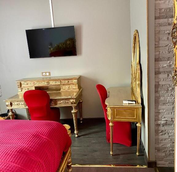 سوییت, Salon Boyer