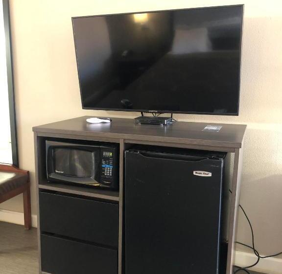 Стандартный Номер Кровать Кинг, Super 8 By Wyndham Orangeburg Near I 26
