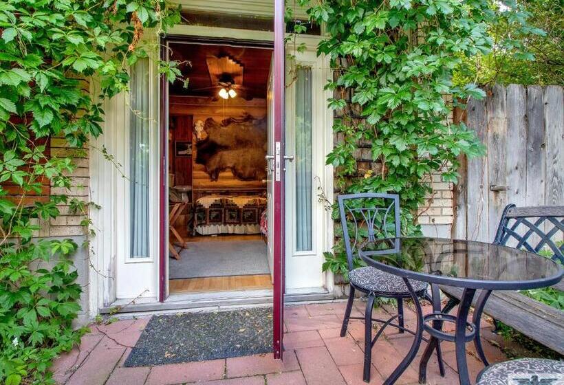 Quarto Deluxe, Robins Nest Bed & Breakfast