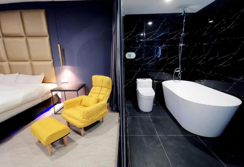 اتاق لوکس, Wow Hotel Penang