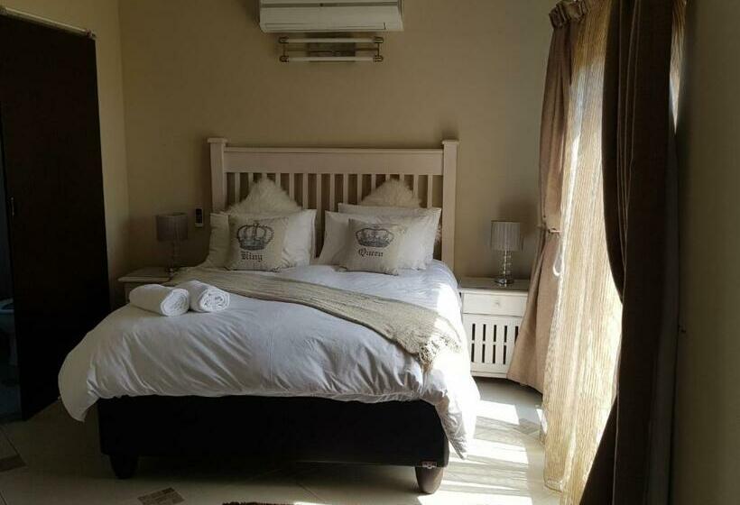 اتاق استاندارد با چشم‌انداز باغ, Falling Waters Guest House
