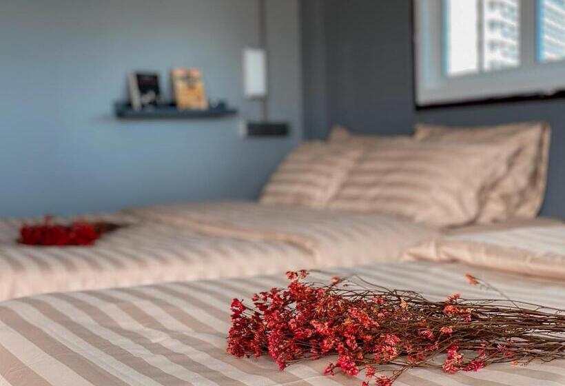 اتاق استاندارد چهار تخته, Varietyd Dayhostel Huahin