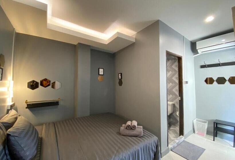 استودیو استاندارد با بالکن, Varietyd Dayhostel Huahin