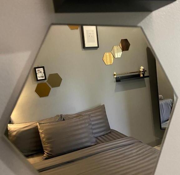 استودیو استاندارد با بالکن, Varietyd Dayhostel Huahin