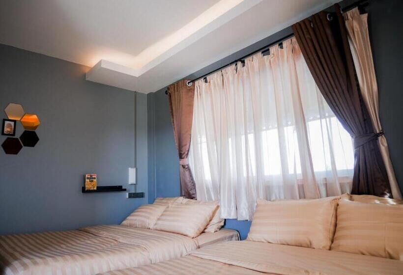 اتاق استاندارد چهار تخته, Varietyd Dayhostel Huahin