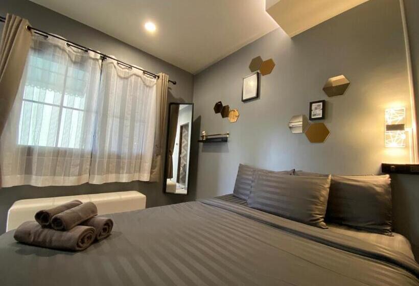 استودیو استاندارد با بالکن, Varietyd Dayhostel Huahin