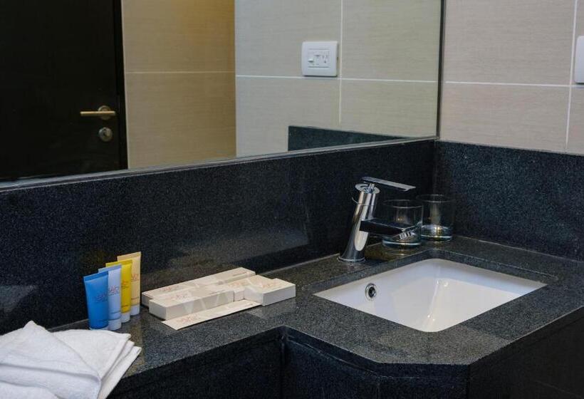 디럭스 룸, Savoy Hotel Mactan