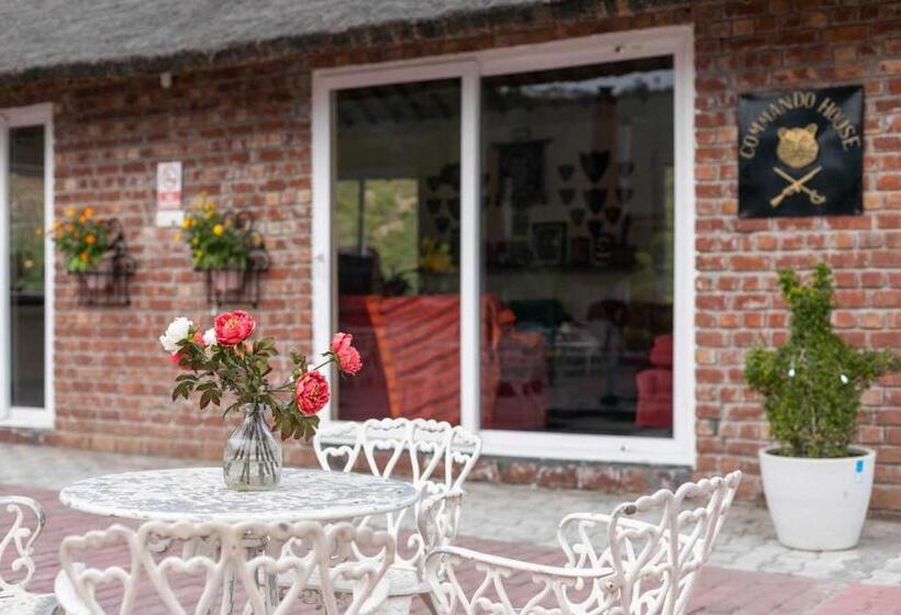 ویلای 2 خوابه, Stayvista At Brickwood Hill With Outdoor Infinity Pool & Jacuzzi