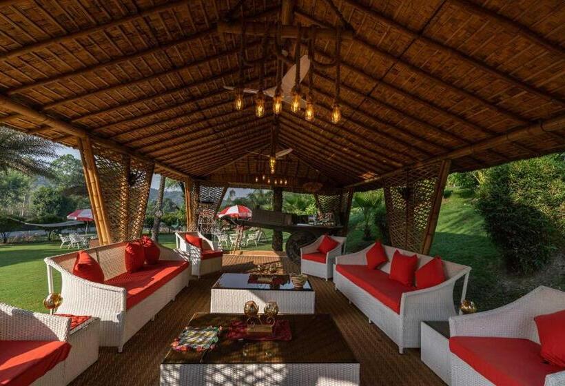 ویلای 1 خوابه, Stayvista At Brickwood Hill With Outdoor Infinity Pool & Jacuzzi