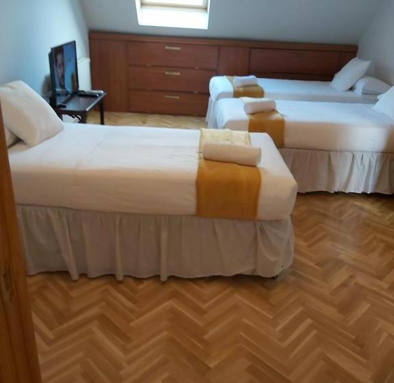 חדר סטנדרט לשלושה, Chalet Avila Rooms