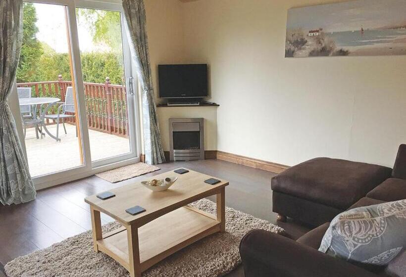 １ベッドルームハウス, Hollybrook Lodges