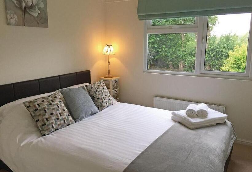 ３ベッドルームハウス, Hollybrook Lodges