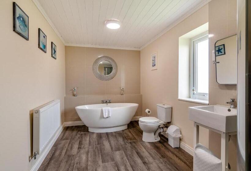 Шале 1 Спальня, Hornsea Lakeside Lodges