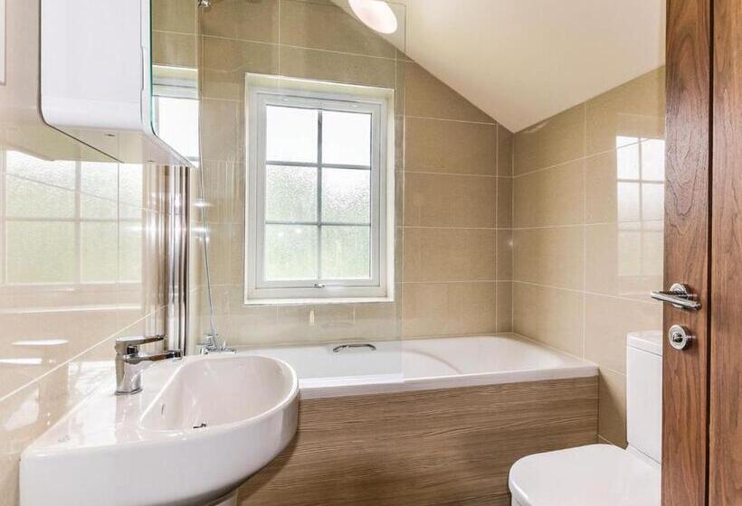 Дом 4 Спальни, Hornsea Lakeside Lodges