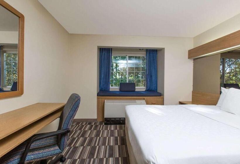 小型套房, Baymont Inn & Suites By Wyndham Anchorage Airport